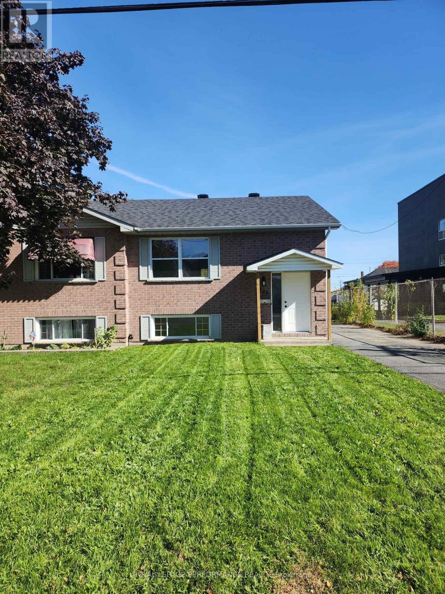 405 Carleton Street E, Cornwall, Ontario  K6H 4X9 - Photo 1 - X12465190