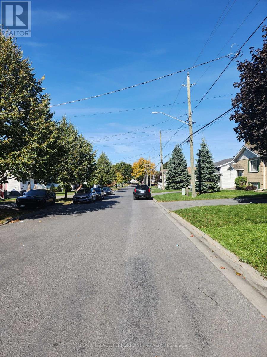 405 Carleton Street E, Cornwall, Ontario  K6H 4X9 - Photo 13 - X12465190