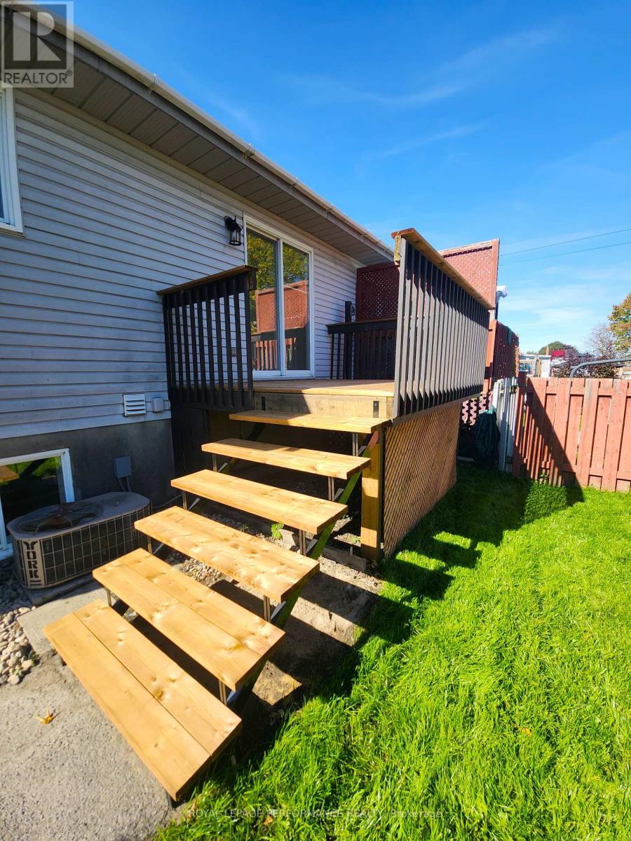 405 Carleton Street E, Cornwall, Ontario  K6H 4X9 - Photo 5 - X12465190