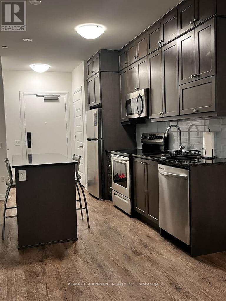 214 - 95 Dundas Street W, Oakville, Ontario  L6M 5N4 - Photo 7 - W12356864