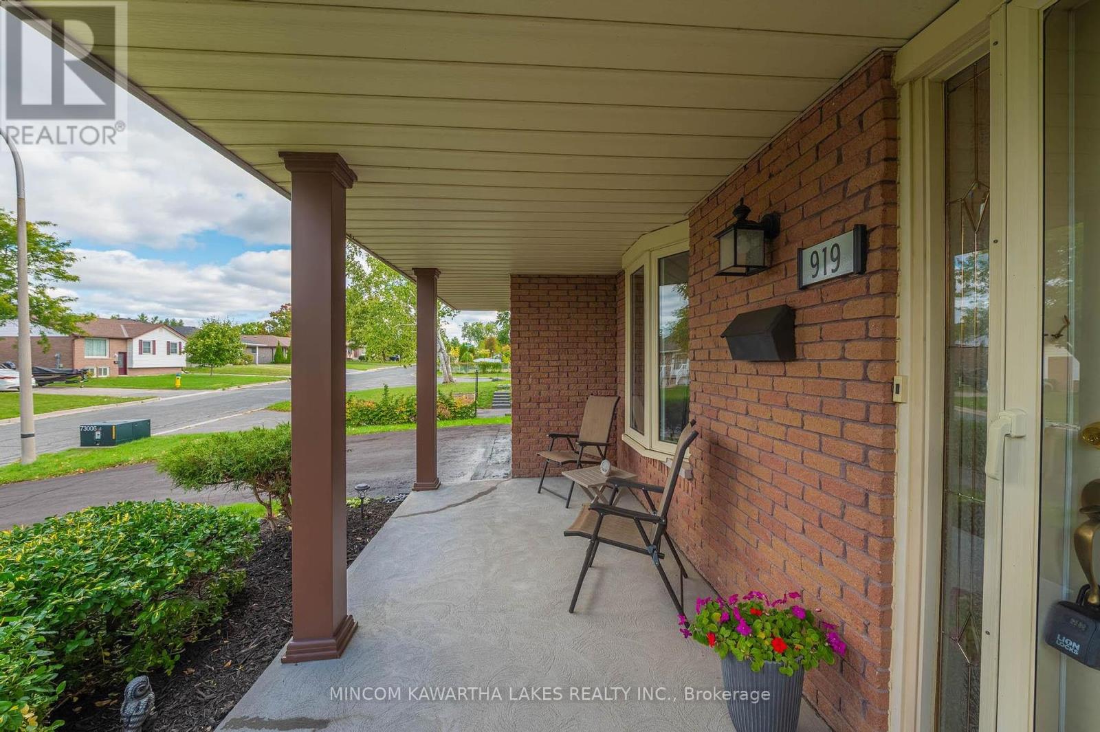 919 Sydenham Road, Peterborough, Ontario  K9J 1K5 - Photo 3 - X12464905