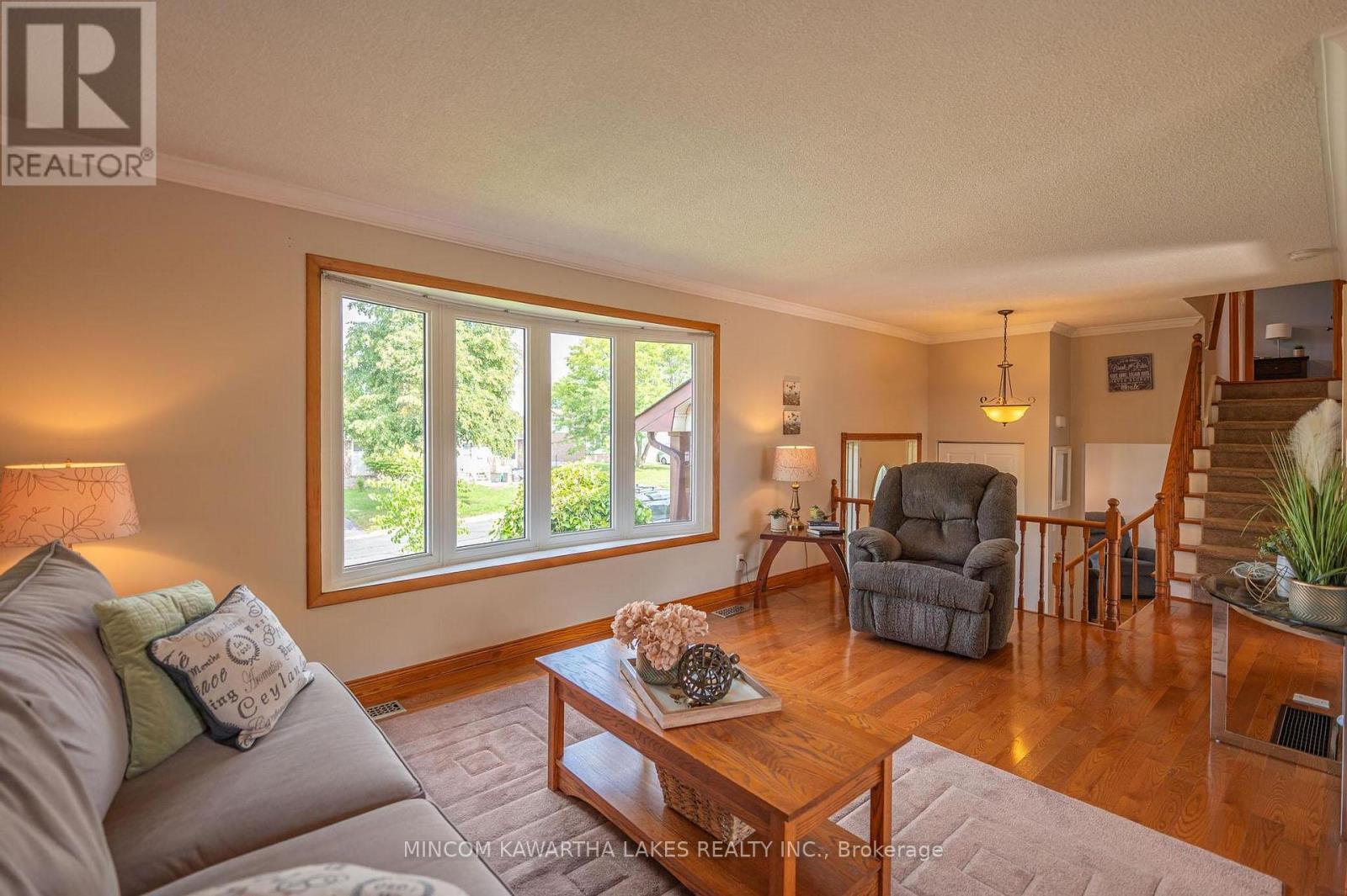 919 Sydenham Road, Peterborough, Ontario  K9J 1K5 - Photo 8 - X12464905