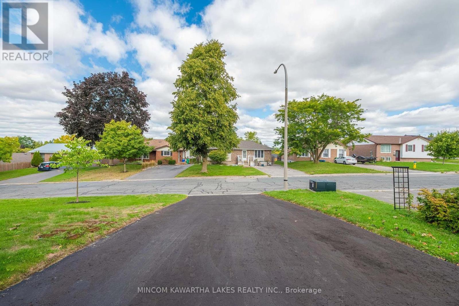 919 Sydenham Road, Peterborough, Ontario  K9J 1K5 - Photo 4 - X12464905