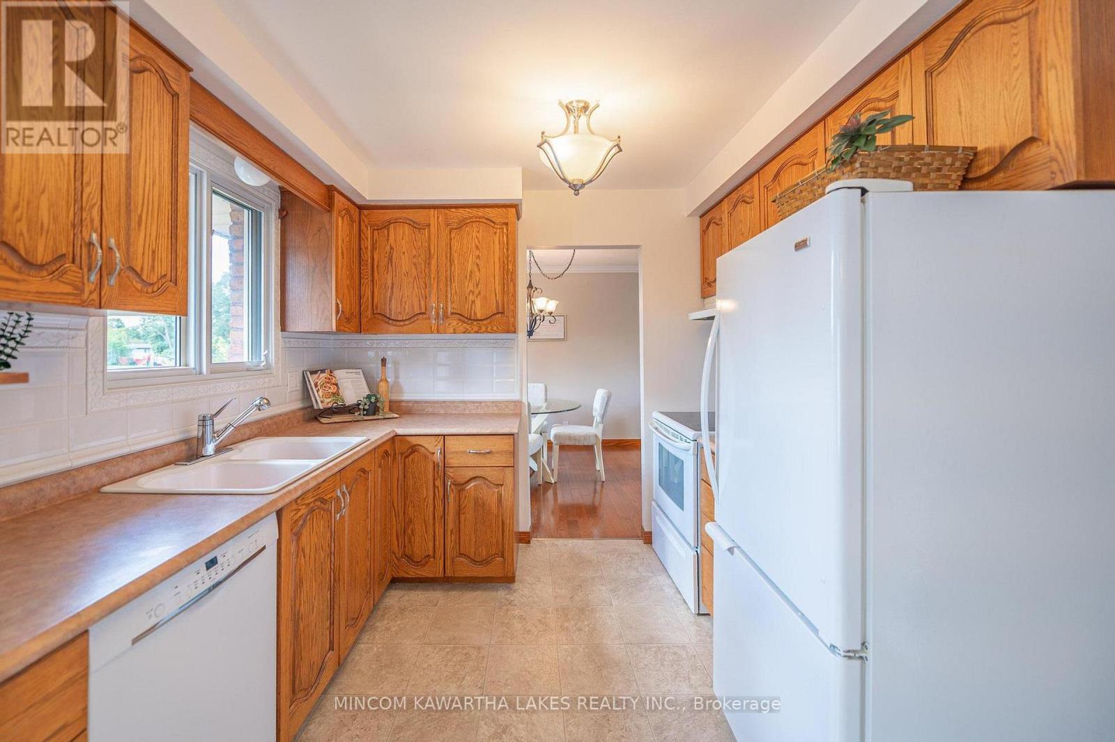 919 Sydenham Road, Peterborough, Ontario  K9J 1K5 - Photo 13 - X12464905
