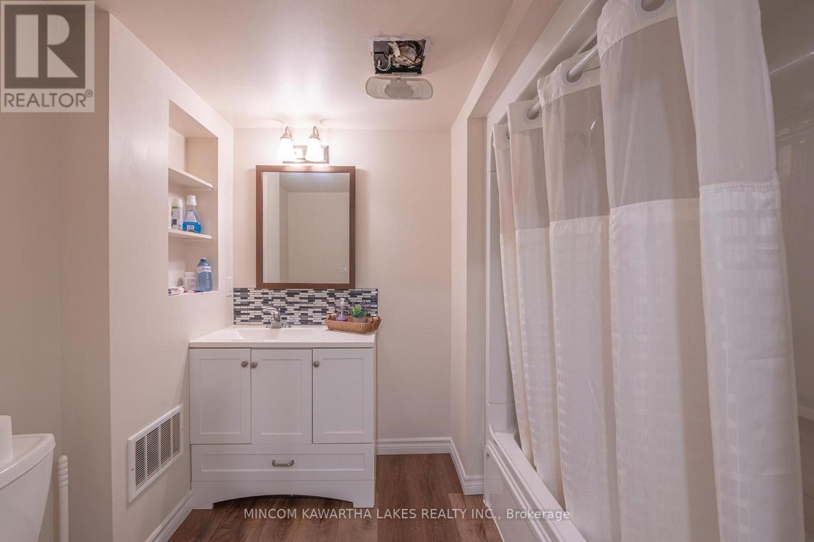 919 Sydenham Road, Peterborough, Ontario  K9J 1K5 - Photo 31 - X12464905