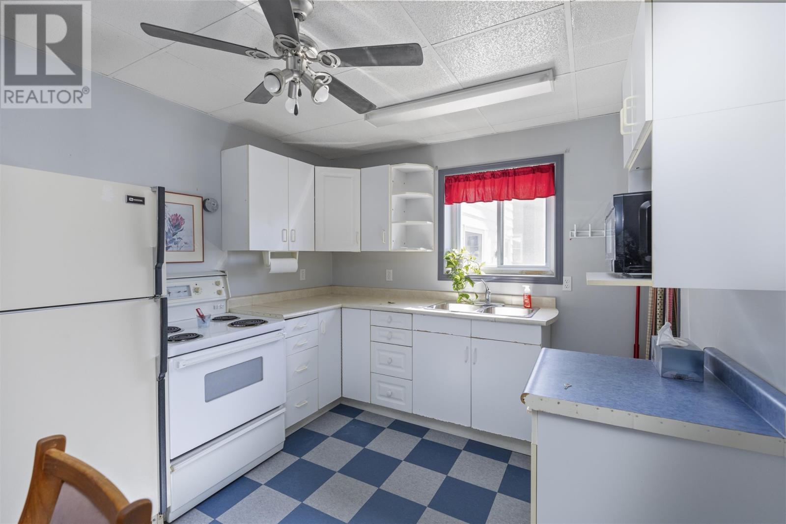 28 Spruce St, Sault Ste. Marie, Ontario  P6B 2G6 - Photo 6 - SM252941