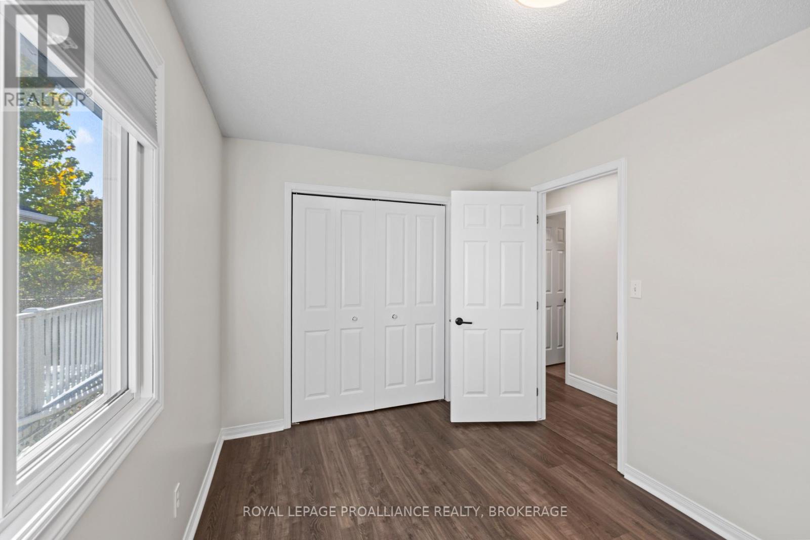 472 Freeman Crescent, Kingston (Kingston East (Incl Barret Crt)), Ontario  K7K 7C9 - Photo 17 - X12471255