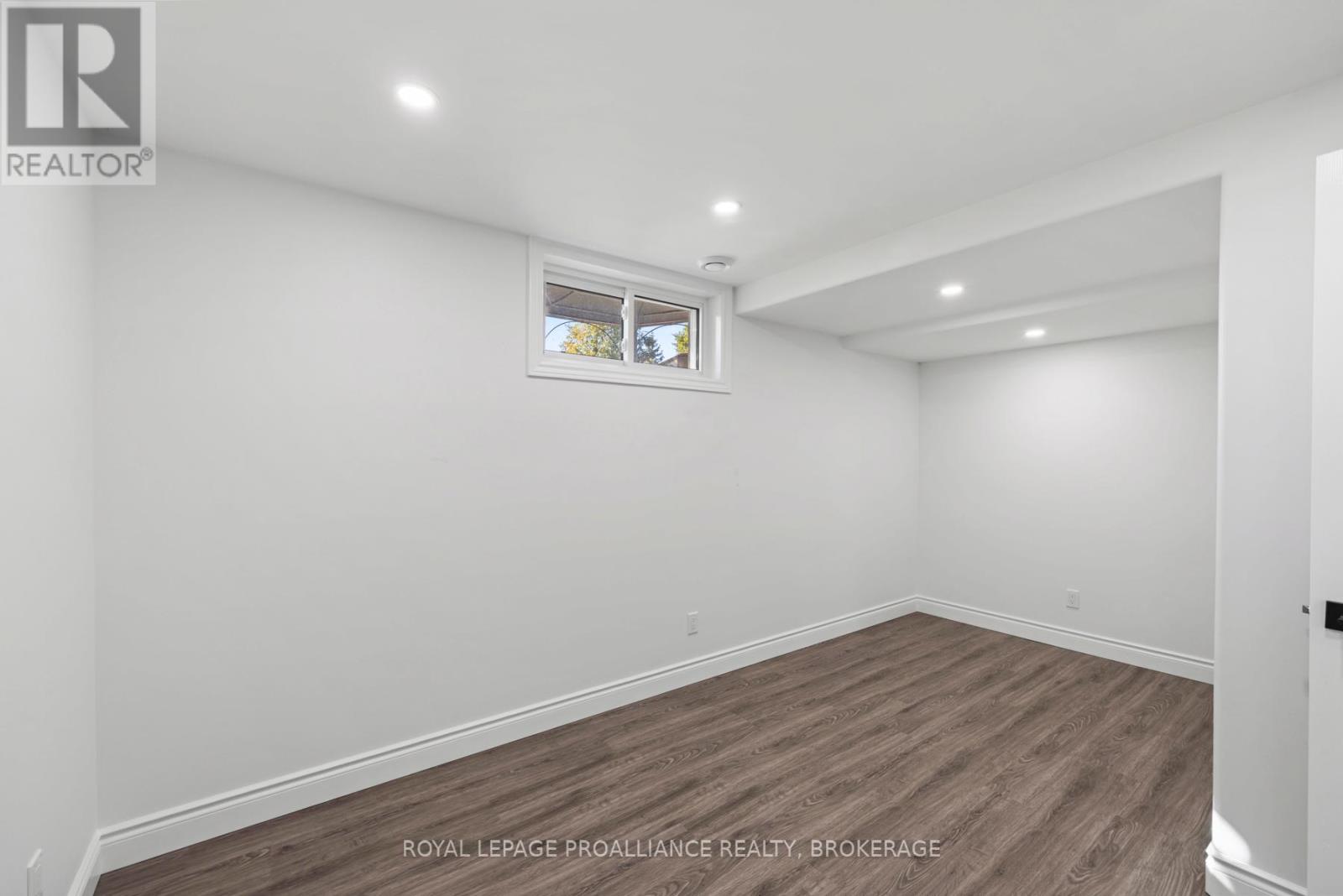 472 Freeman Crescent, Kingston (Kingston East (Incl Barret Crt)), Ontario  K7K 7C9 - Photo 22 - X12471255