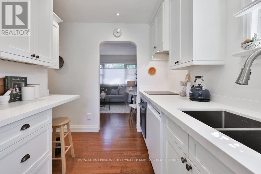 1088 Cherriebell Road, Mississauga, Ontario  L5E 2R3 - Photo 13 - W12462648