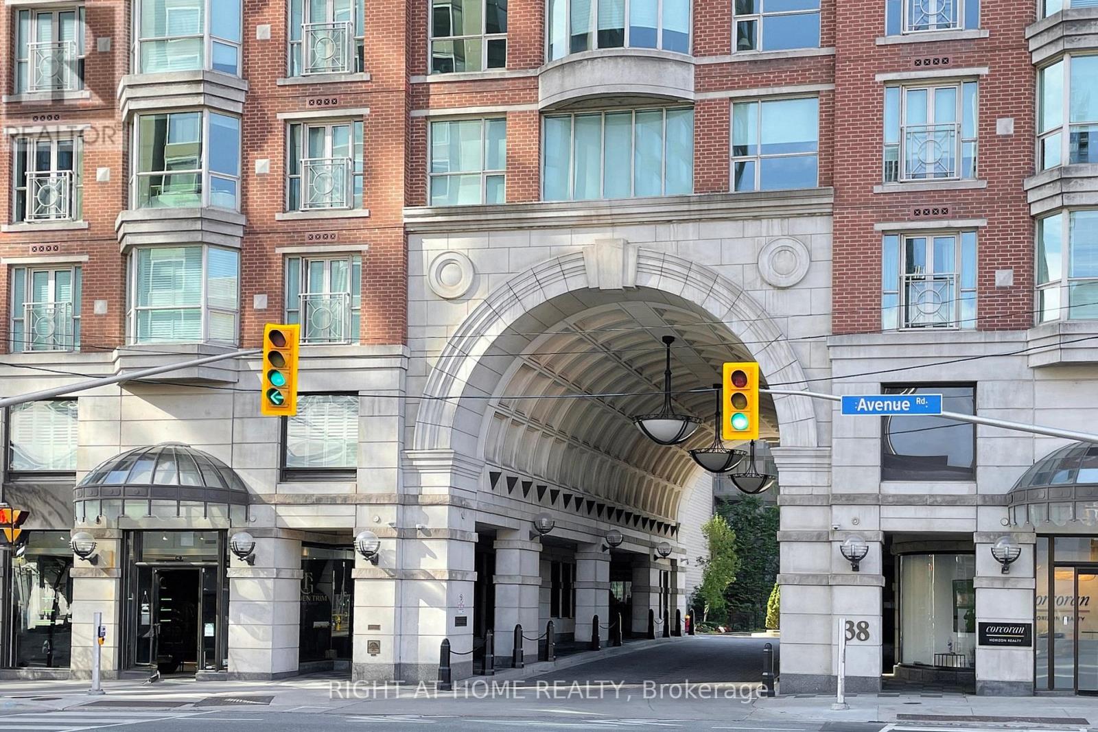 1201 - 38 Avenue Road, Toronto, Ontario  M5R 2G2 - Photo 2 - C12471150