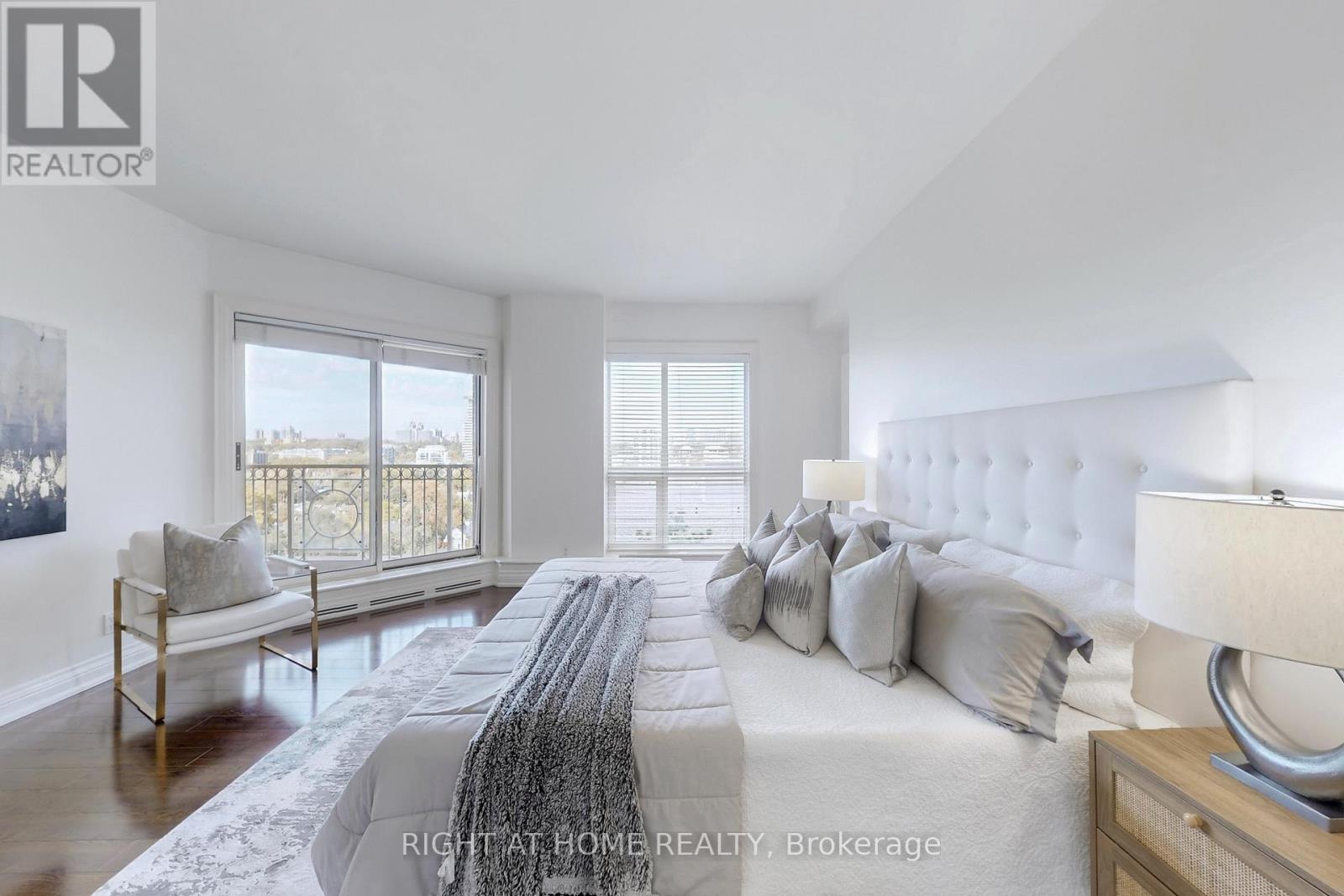 1201 - 38 Avenue Road, Toronto, Ontario  M5R 2G2 - Photo 26 - C12471150