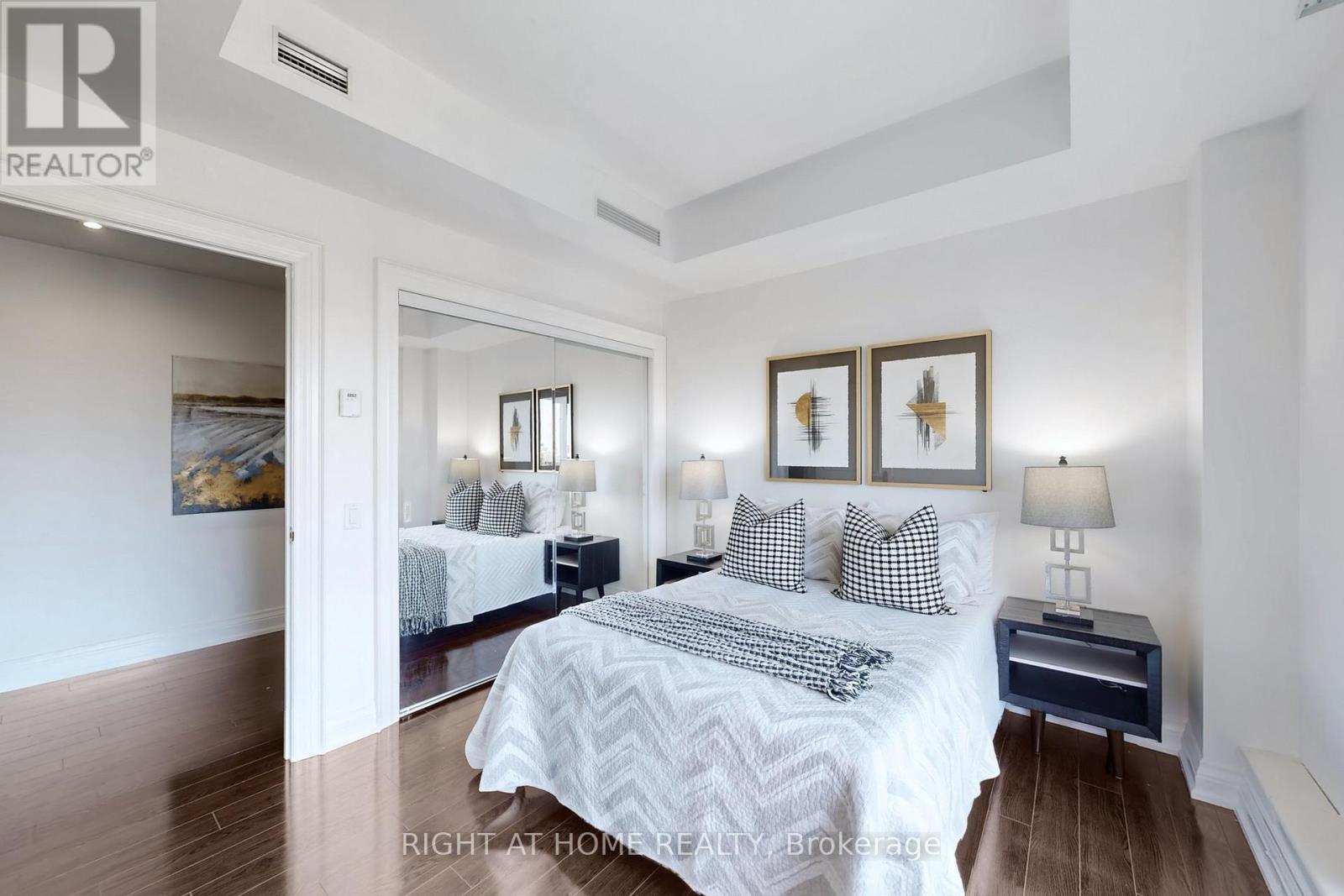 1201 - 38 Avenue Road, Toronto, Ontario  M5R 2G2 - Photo 36 - C12471150