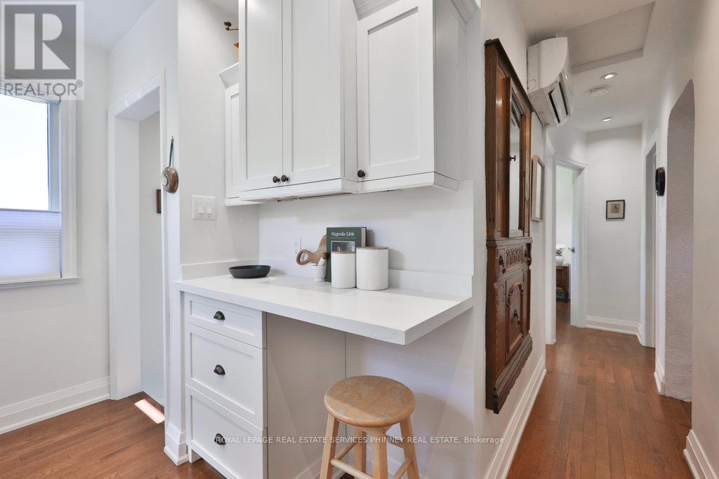 1088 Cherriebell Road, Mississauga, Ontario  L5E 2R3 - Photo 14 - W12462648