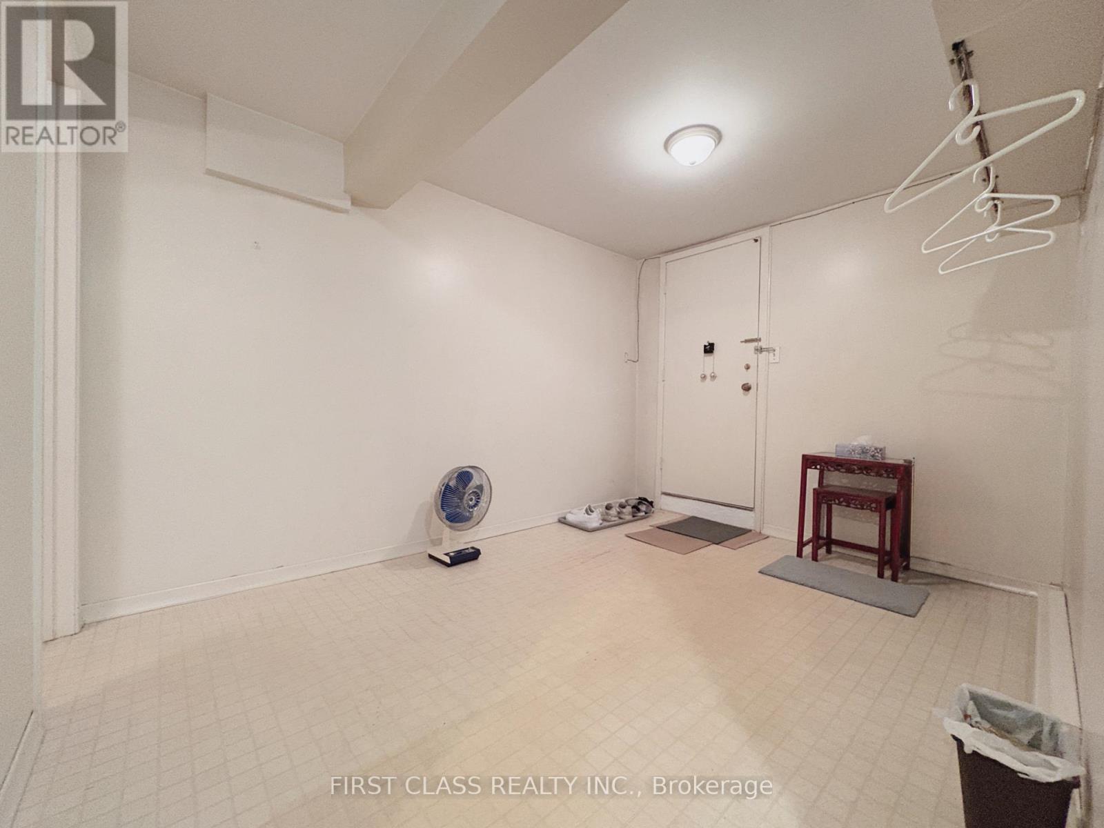 81 Clancy Drive, Toronto, Ontario  M2J 2V7 - Photo 17 - C12471170