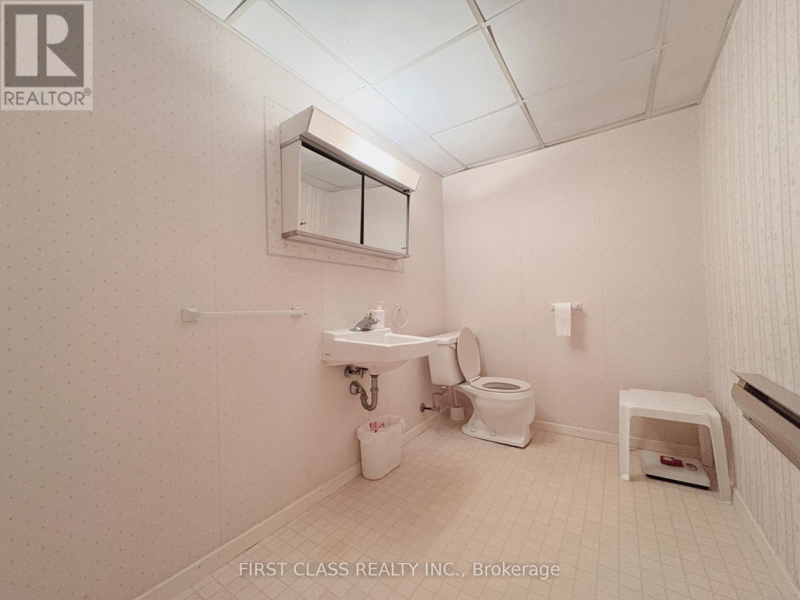 81 Clancy Drive, Toronto, Ontario  M2J 2V7 - Photo 22 - C12471170