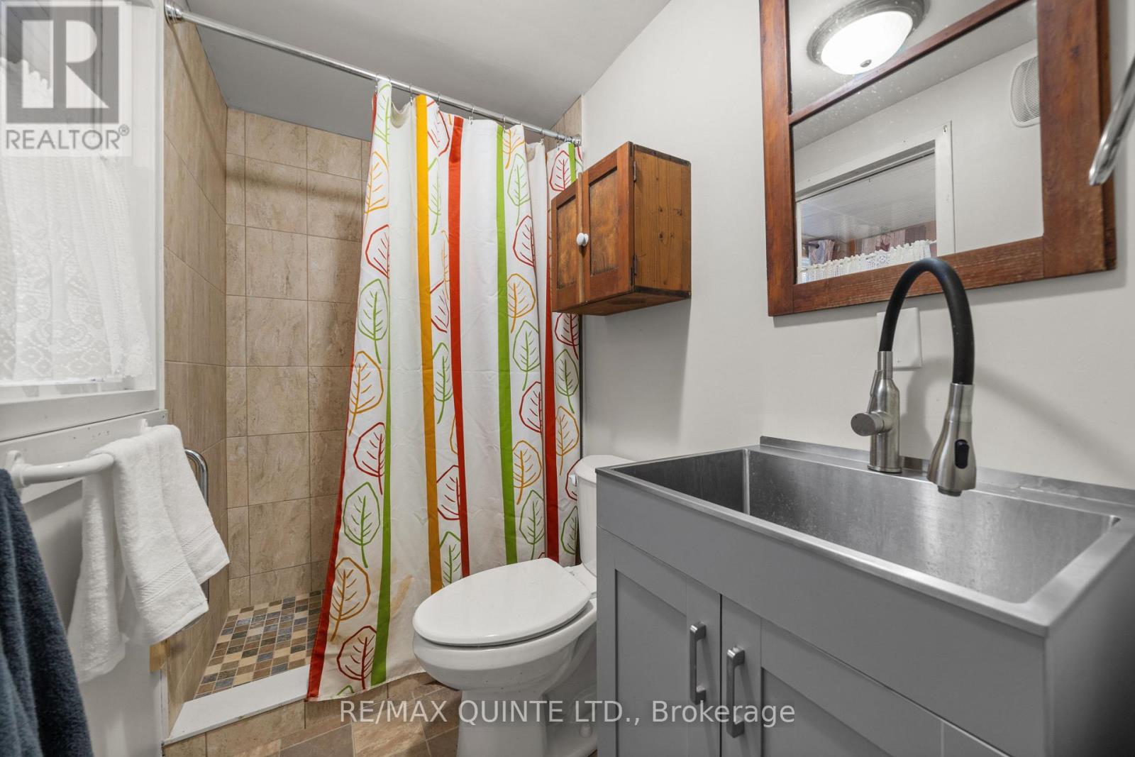 246 Foster Avenue, Belleville, Ontario K8N 3R3 - Photo 24 - X12471332