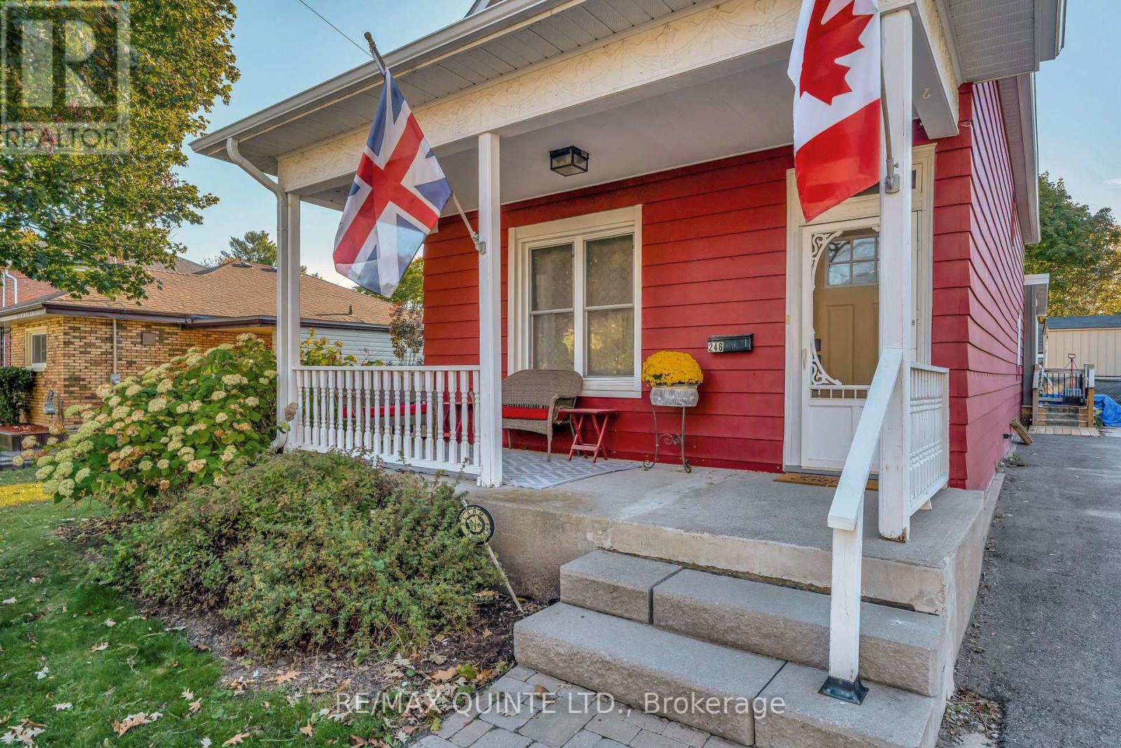 246 Foster Avenue, Belleville, Ontario K8N 3R3 - Photo 3 - X12471332