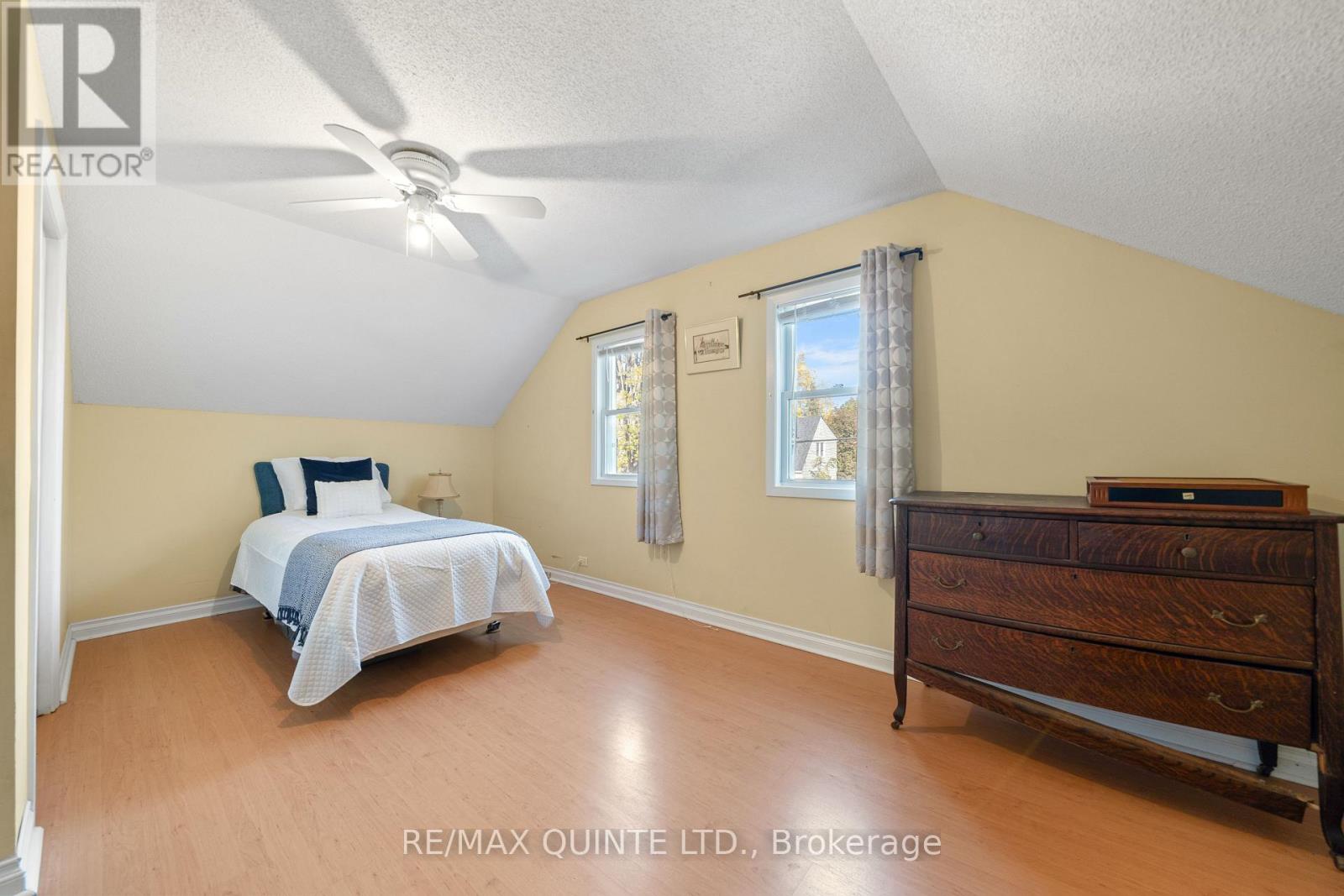 246 Foster Avenue, Belleville, Ontario K8N 3R3 - Photo 32 - X12471332