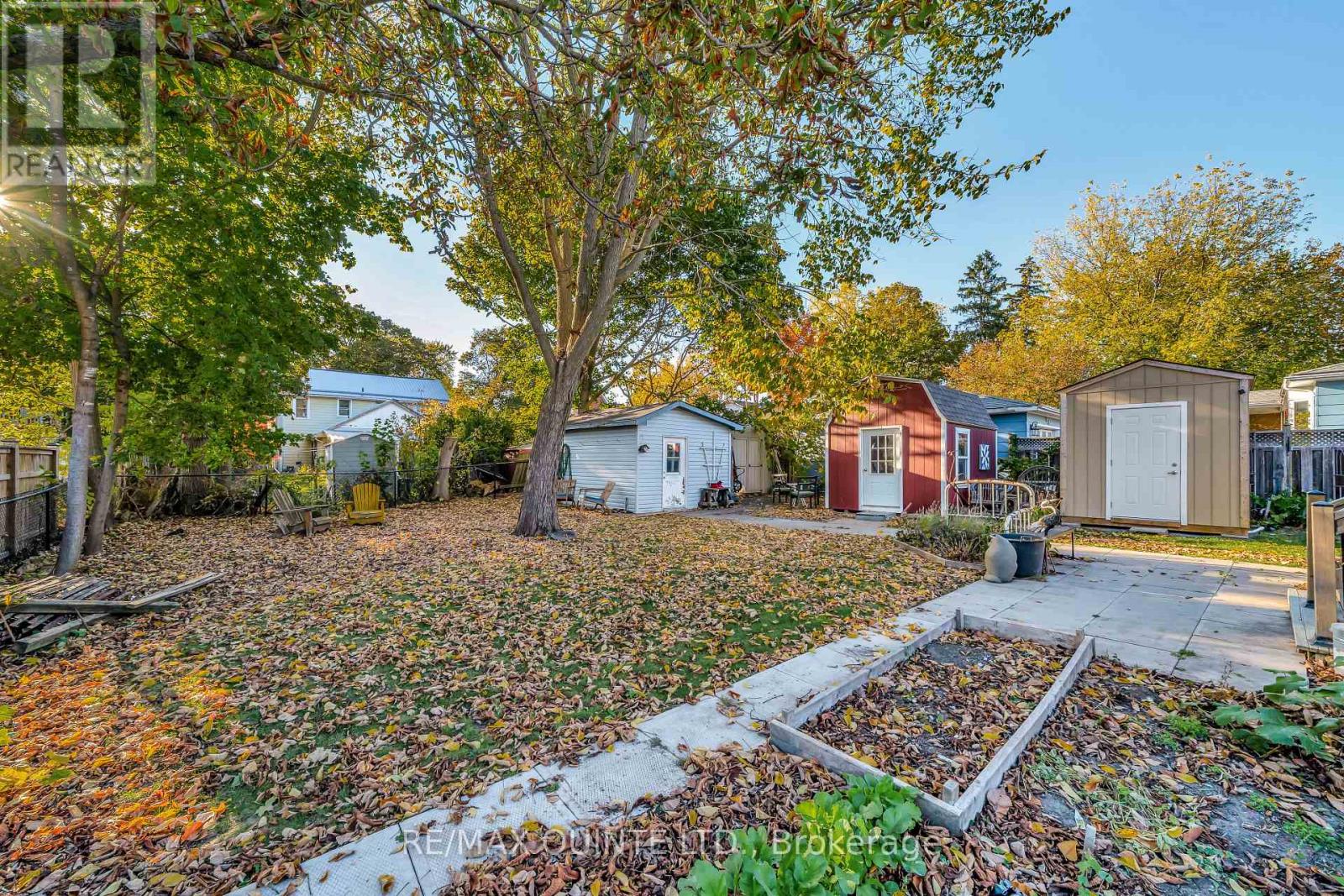 246 Foster Avenue, Belleville, Ontario K8N 3R3 - Photo 39 - X12471332