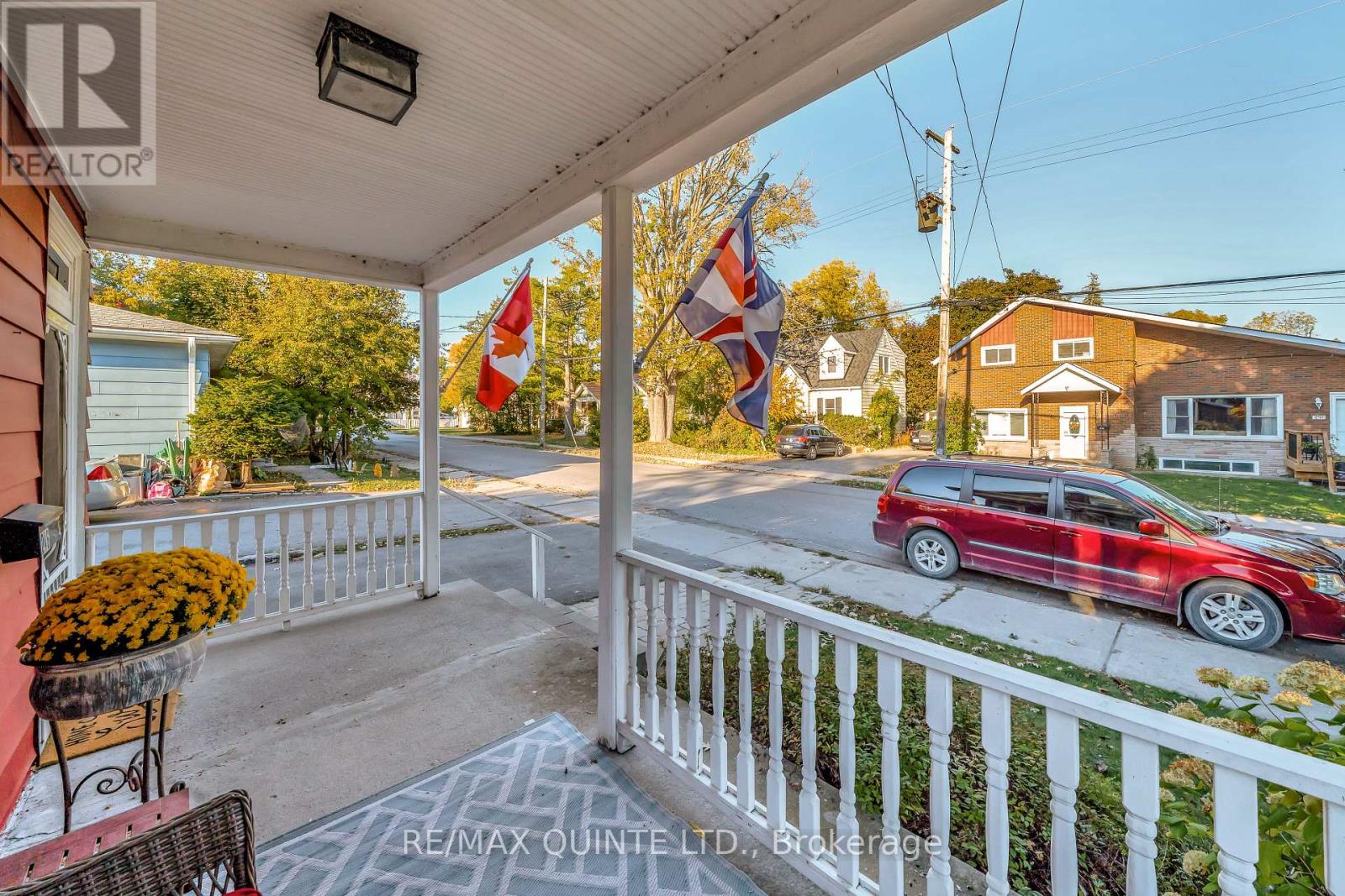 246 Foster Avenue, Belleville, Ontario K8N 3R3 - Photo 4 - X12471332