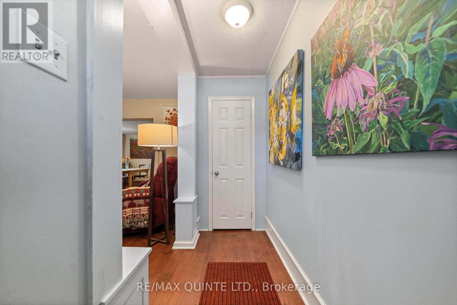 246 Foster Avenue, Belleville, Ontario K8N 3R3 - Photo 7 - X12471332