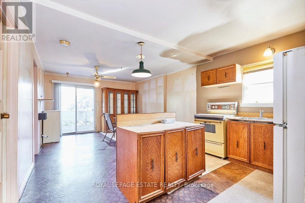 121 Galloway Road, Toronto, Ontario  M1E 1W9 - Photo 9 - E12471140