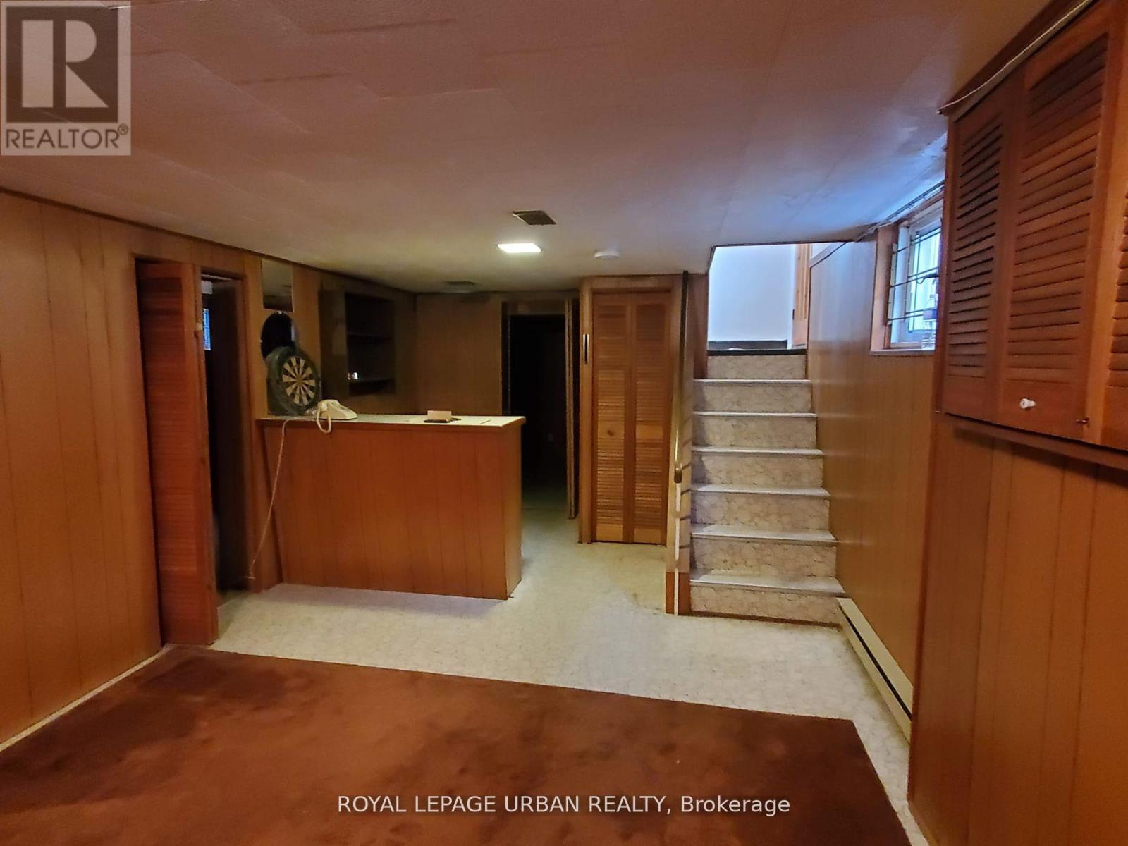 304 Linsmore Crescent, Toronto, Ontario  M4J 4L9 - Photo 11 - E12471161
