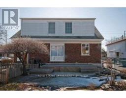 130 YARDLEY AVENUE, Toronto, Ontario