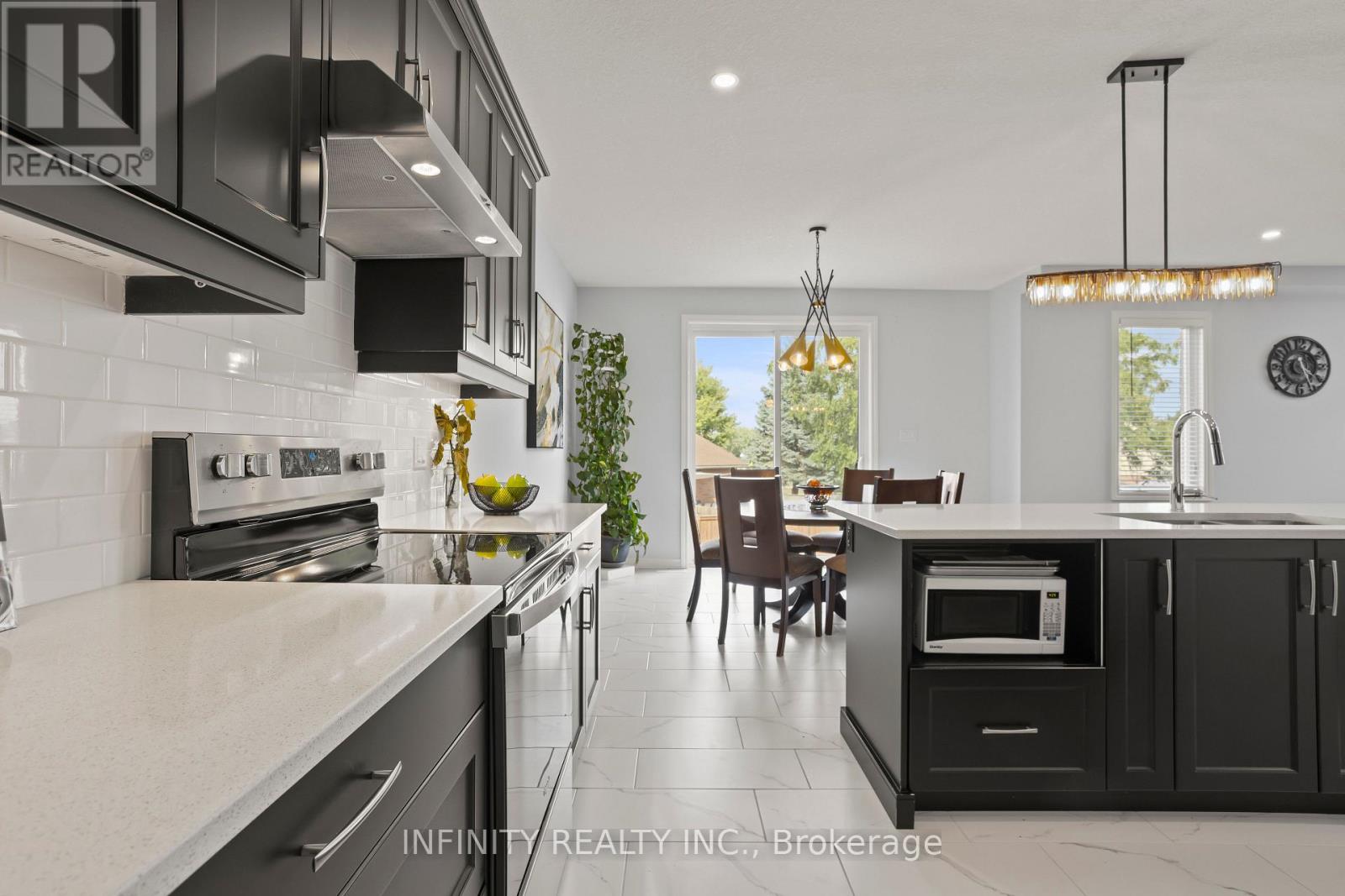 25 Welch Court, St. Thomas, Ontario  N5R 0M1 - Photo 16 - X12471318