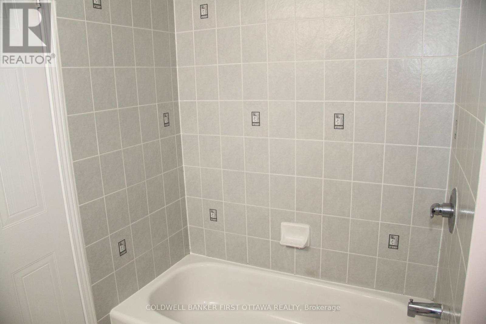 56 Beaucache Private W, Ottawa, Ontario  K4A 0B5 - Photo 16 - X12471202