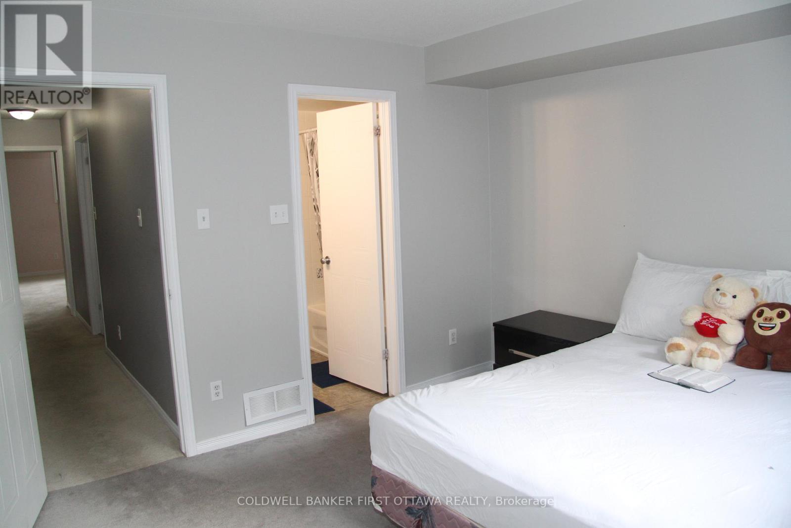 56 Beaucache Private W, Ottawa, Ontario  K4A 0B5 - Photo 18 - X12471202
