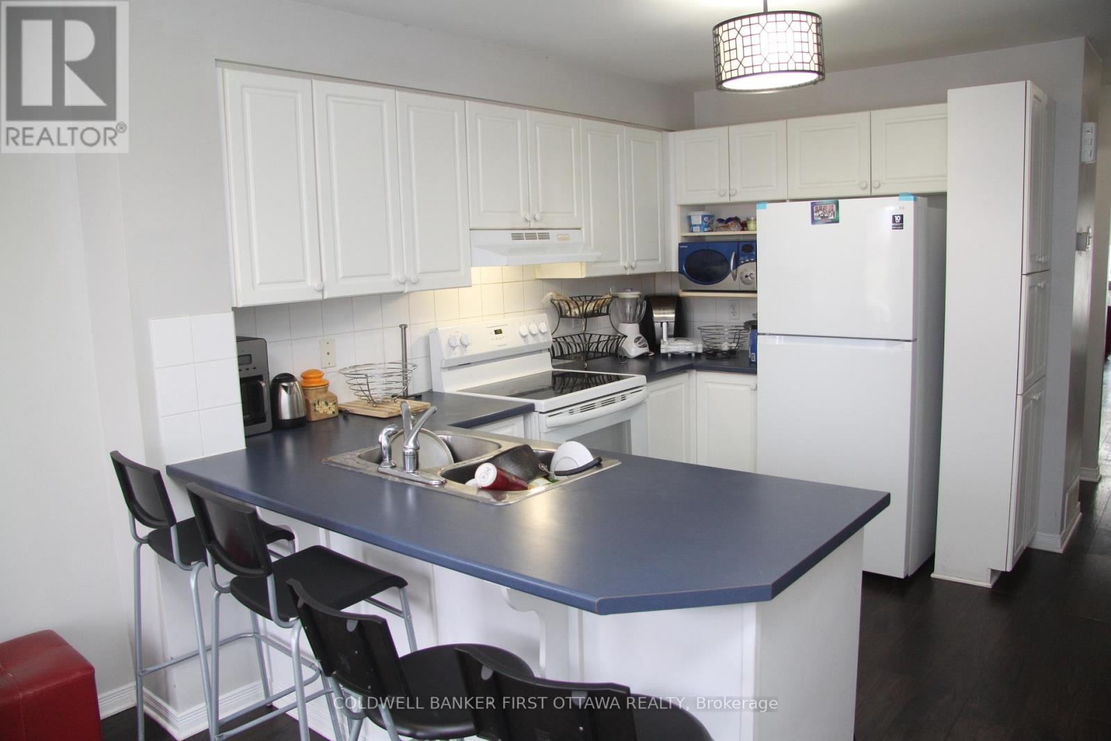 56 Beaucache Private W, Ottawa, Ontario  K4A 0B5 - Photo 3 - X12471202
