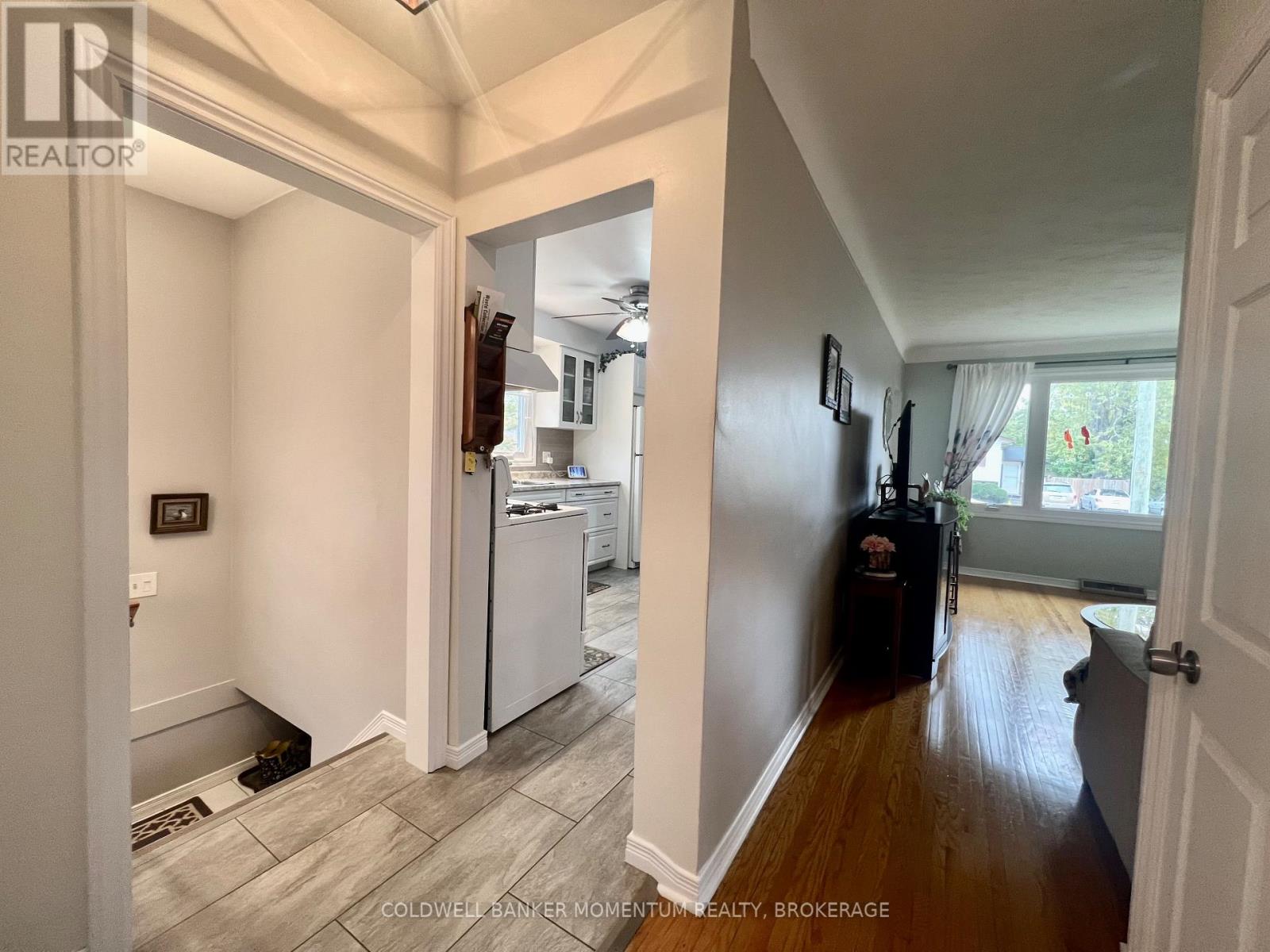 17 1/2 Whitworth Street, St. Catharines, Ontario  L2S 1G5 - Photo 15 - X12471186