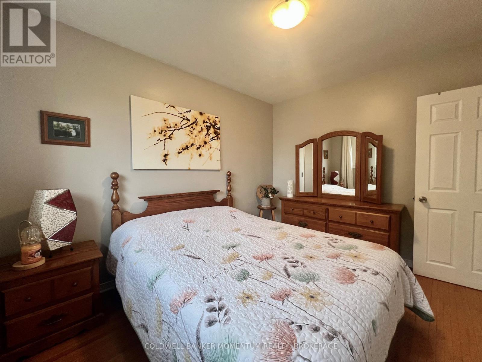 17 1/2 Whitworth Street, St. Catharines, Ontario  L2S 1G5 - Photo 17 - X12471186