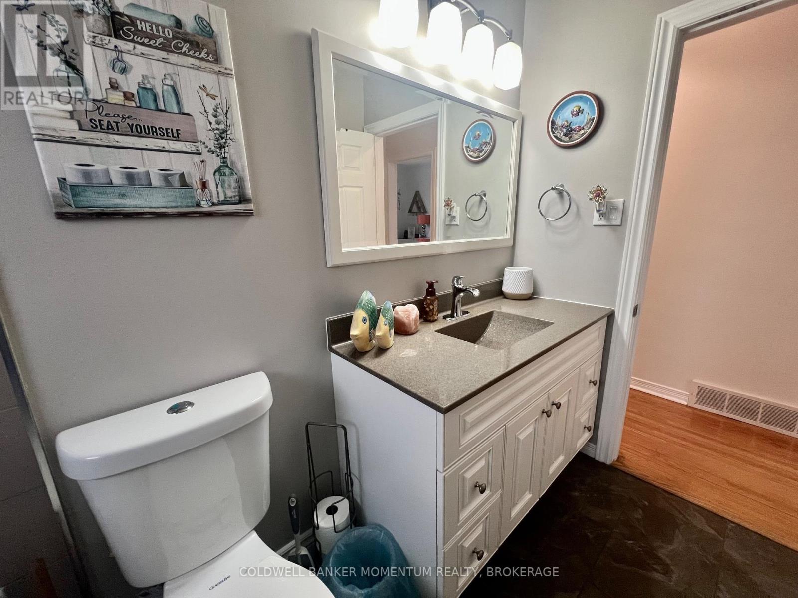 17 1/2 Whitworth Street, St. Catharines, Ontario  L2S 1G5 - Photo 20 - X12471186