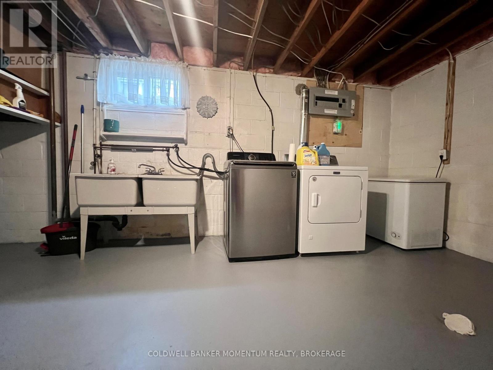 17 1/2 Whitworth Street, St. Catharines, Ontario  L2S 1G5 - Photo 36 - X12471186