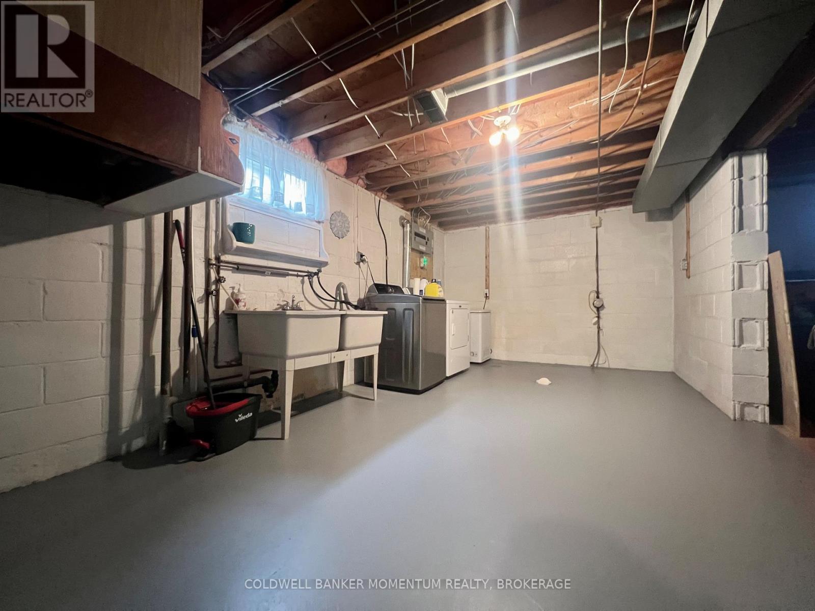 17 1/2 Whitworth Street, St. Catharines, Ontario  L2S 1G5 - Photo 38 - X12471186
