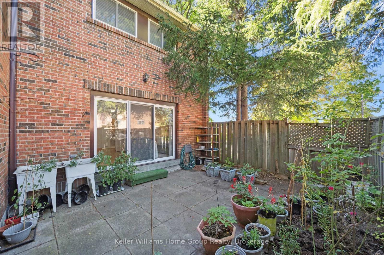 39 - 201 Silvercreek Parkway N, Guelph, Ontario  N1H 3T4 - Photo 26 - X12471216