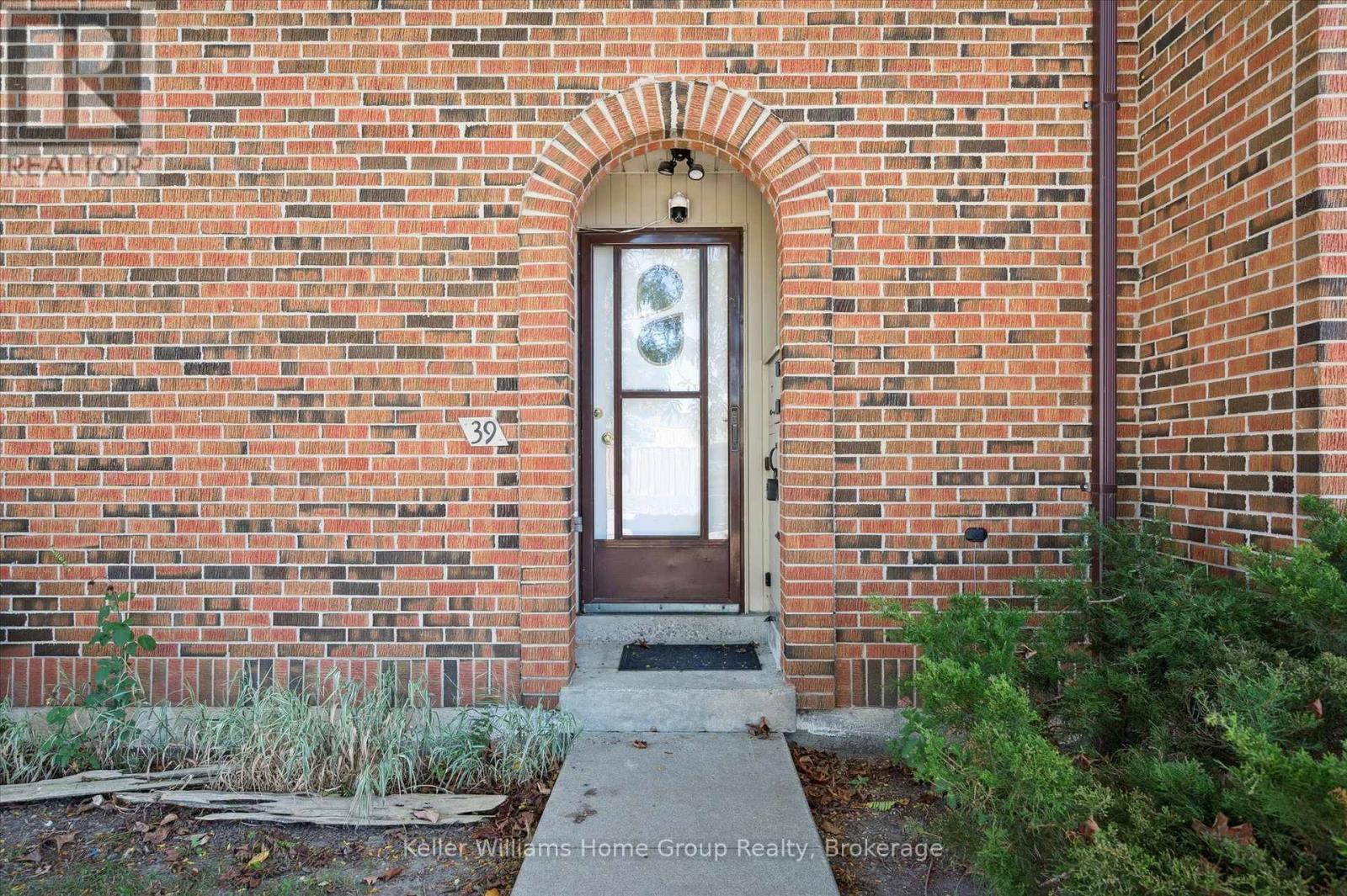 39 - 201 Silvercreek Parkway N, Guelph, Ontario  N1H 3T4 - Photo 31 - X12471216