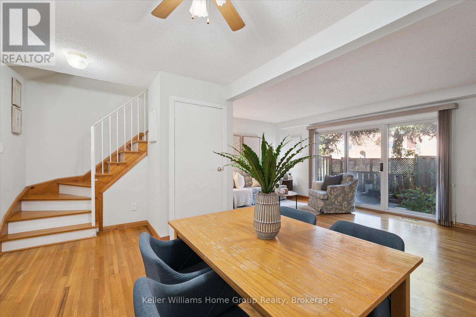 39 - 201 Silvercreek Parkway N, Guelph, Ontario  N1H 3T4 - Photo 5 - X12471216