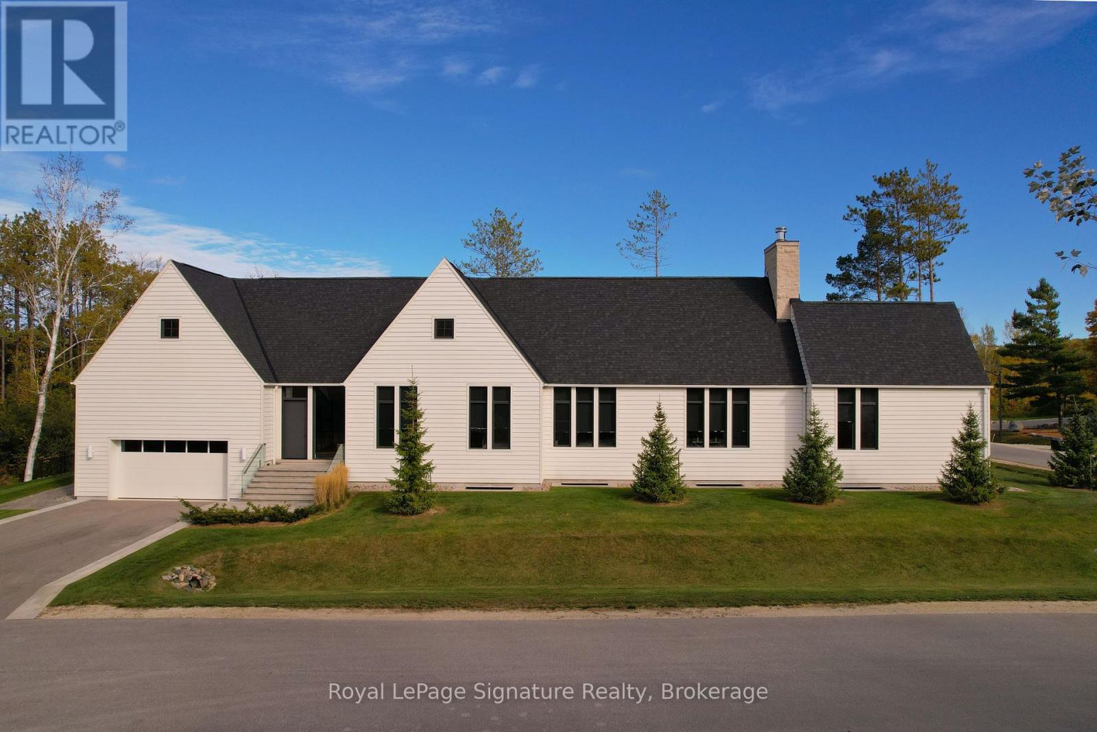 101 Deer Lane, Blue Mountains, Ontario  N0H 1J0 - Photo 3 - X12471237