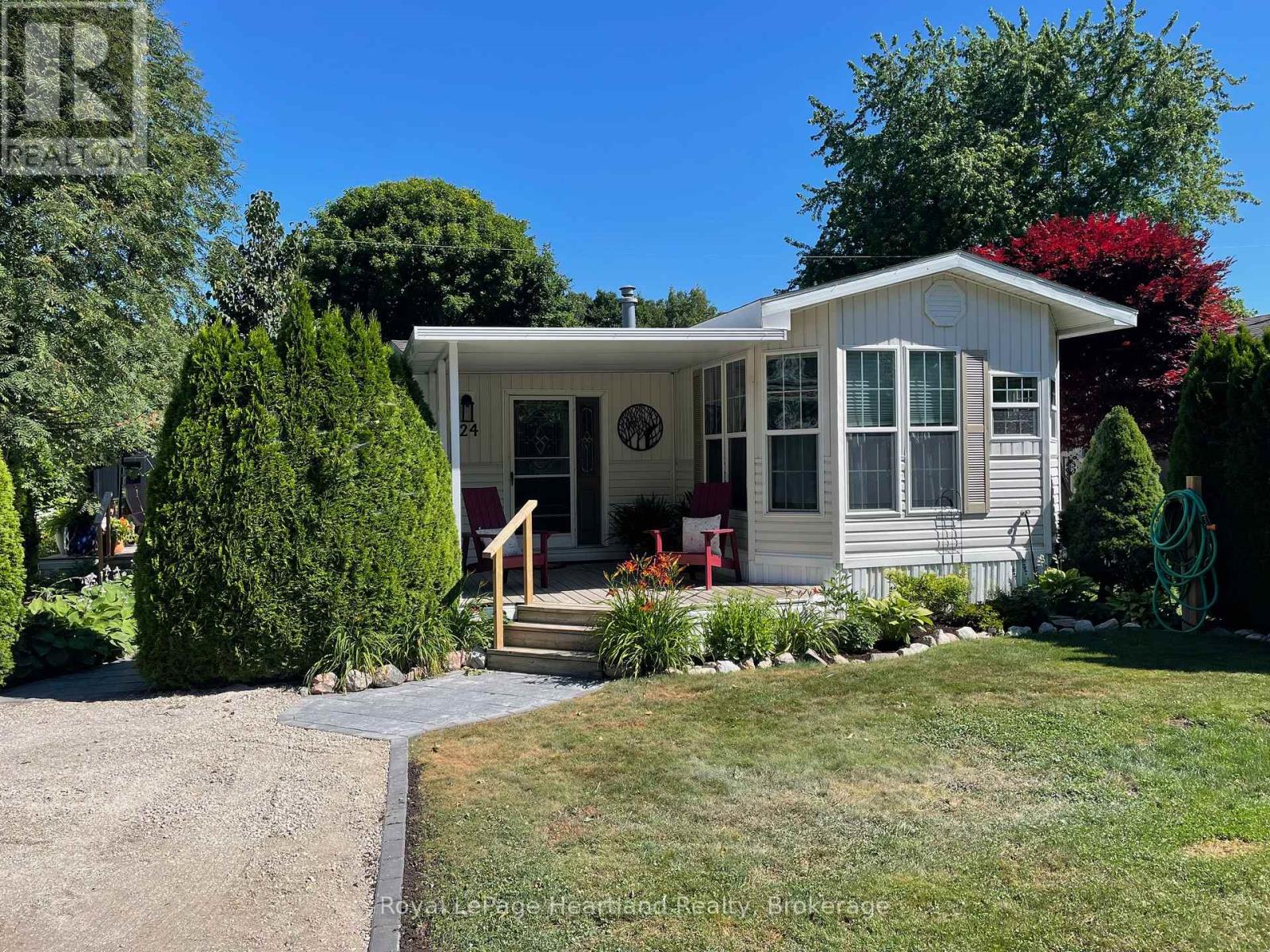 24 ROWAN RD - 77307 BLUEWATER HIGHWAY, Bluewater, Ontario