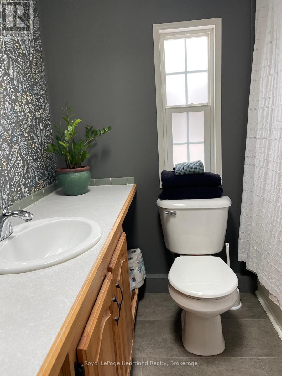 24 Rowan Rd - 77307 Bluewater Highway, Bluewater, Ontario  N0M 1G0 - Photo 15 - X12471282