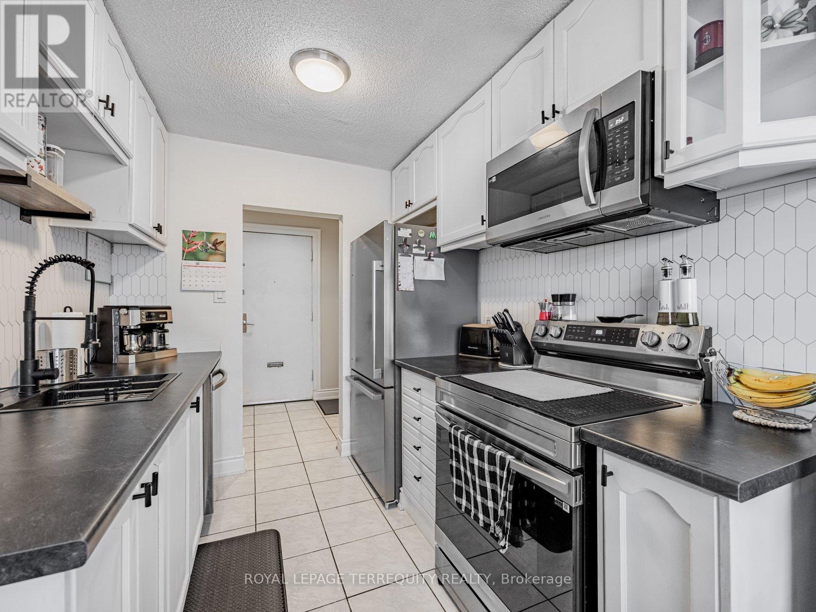 205 - 2411 New Street, Burlington, Ontario  L7R 1K2 - Photo 8 - W12471139
