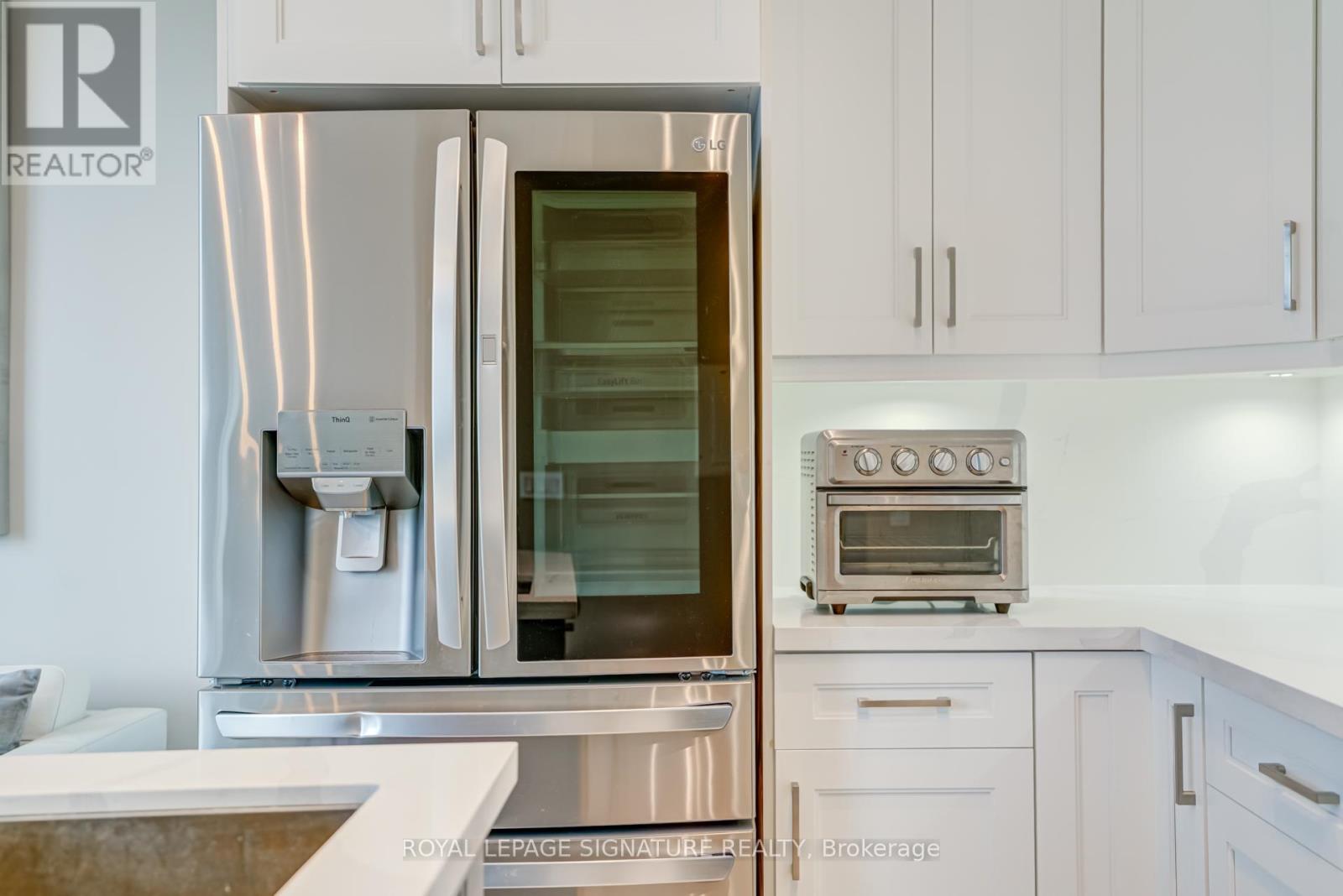 2502 - 223 Webb Drive, Mississauga, Ontario  L5B 0E8 - Photo 11 - W12471159