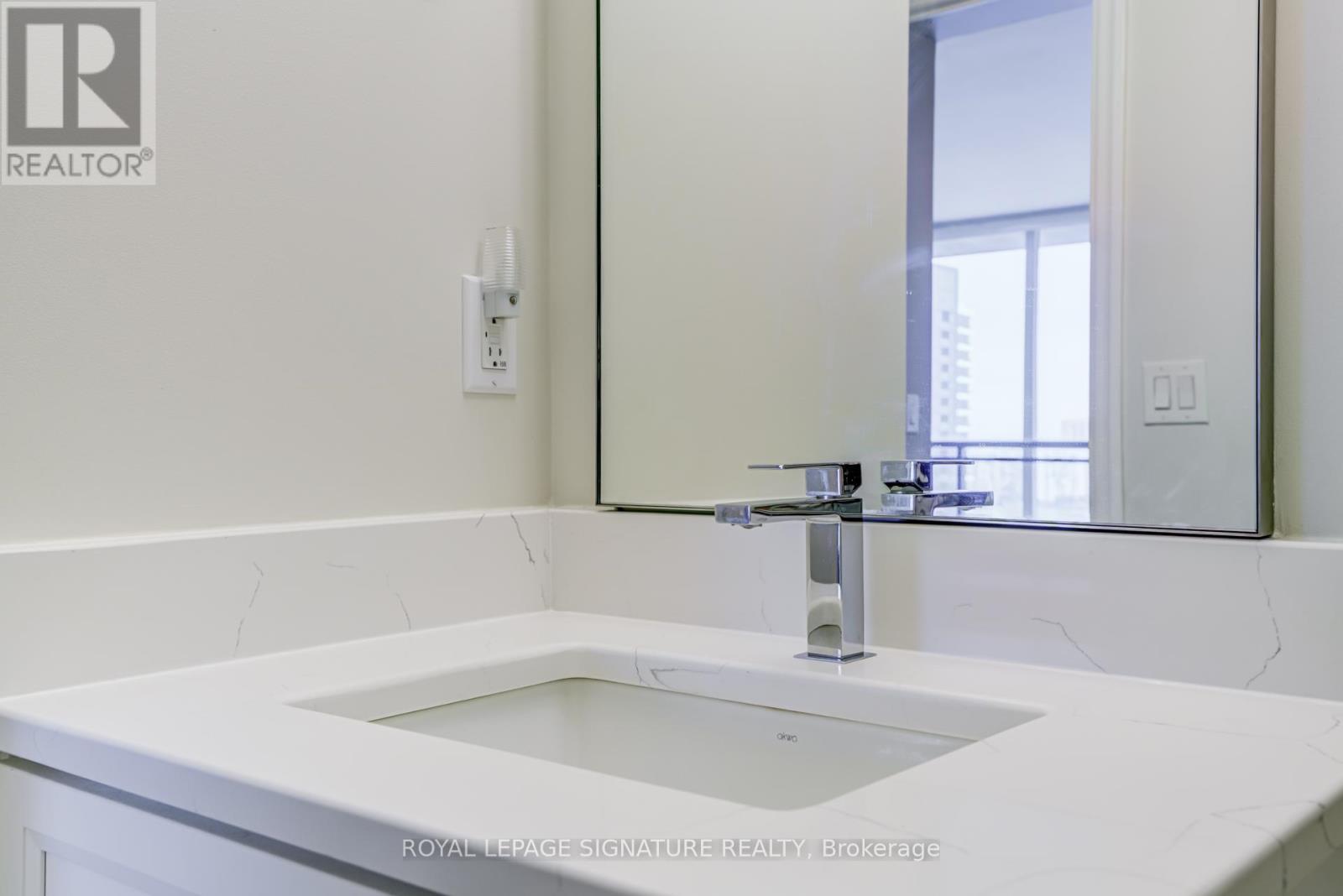 2502 - 223 Webb Drive, Mississauga, Ontario  L5B 0E8 - Photo 30 - W12471159