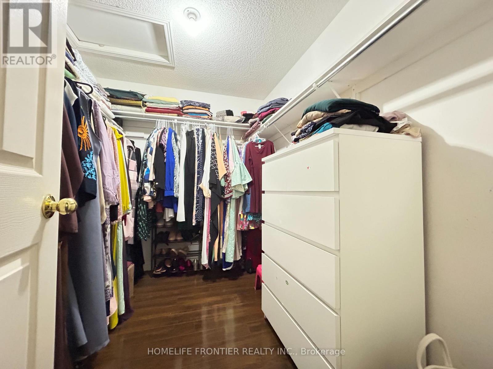 36 - 2555 Thomas Street, Mississauga, Ontario  L5M 5P6 - Photo 17 - W12471164