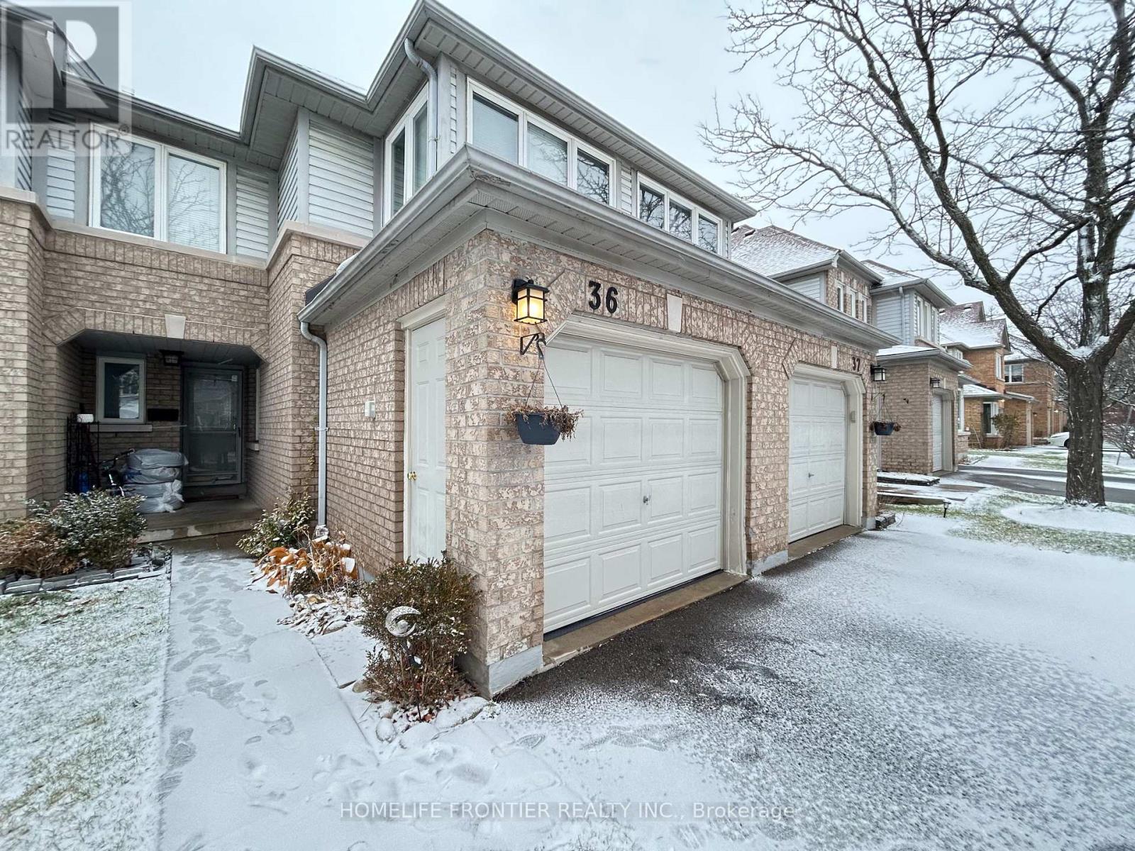 36 - 2555 Thomas Street, Mississauga, Ontario  L5M 5P6 - Photo 2 - W12471164