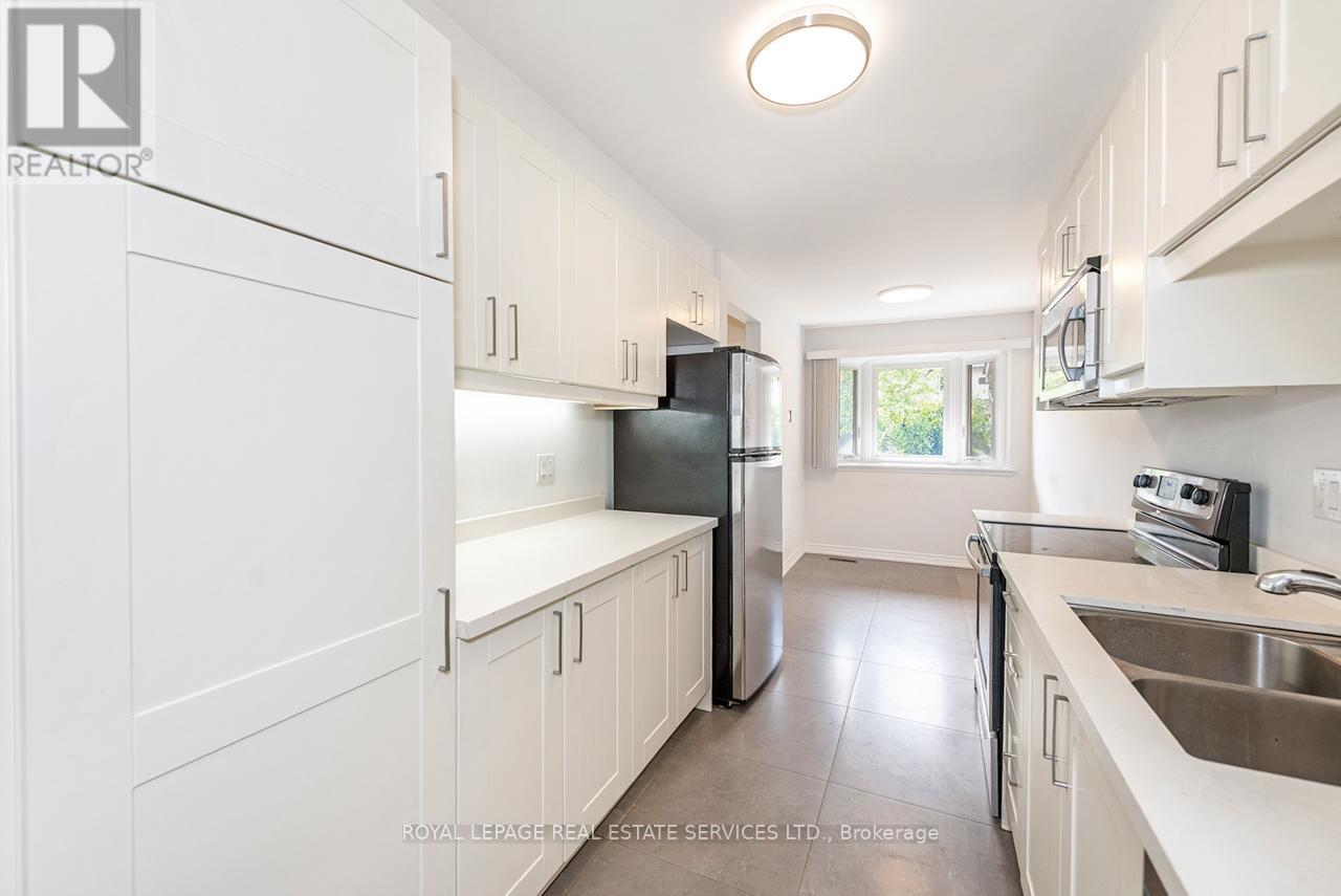 3 - 1160 Walden Circle, Mississauga, Ontario  L5J 4J9 - Photo 6 - W12471167