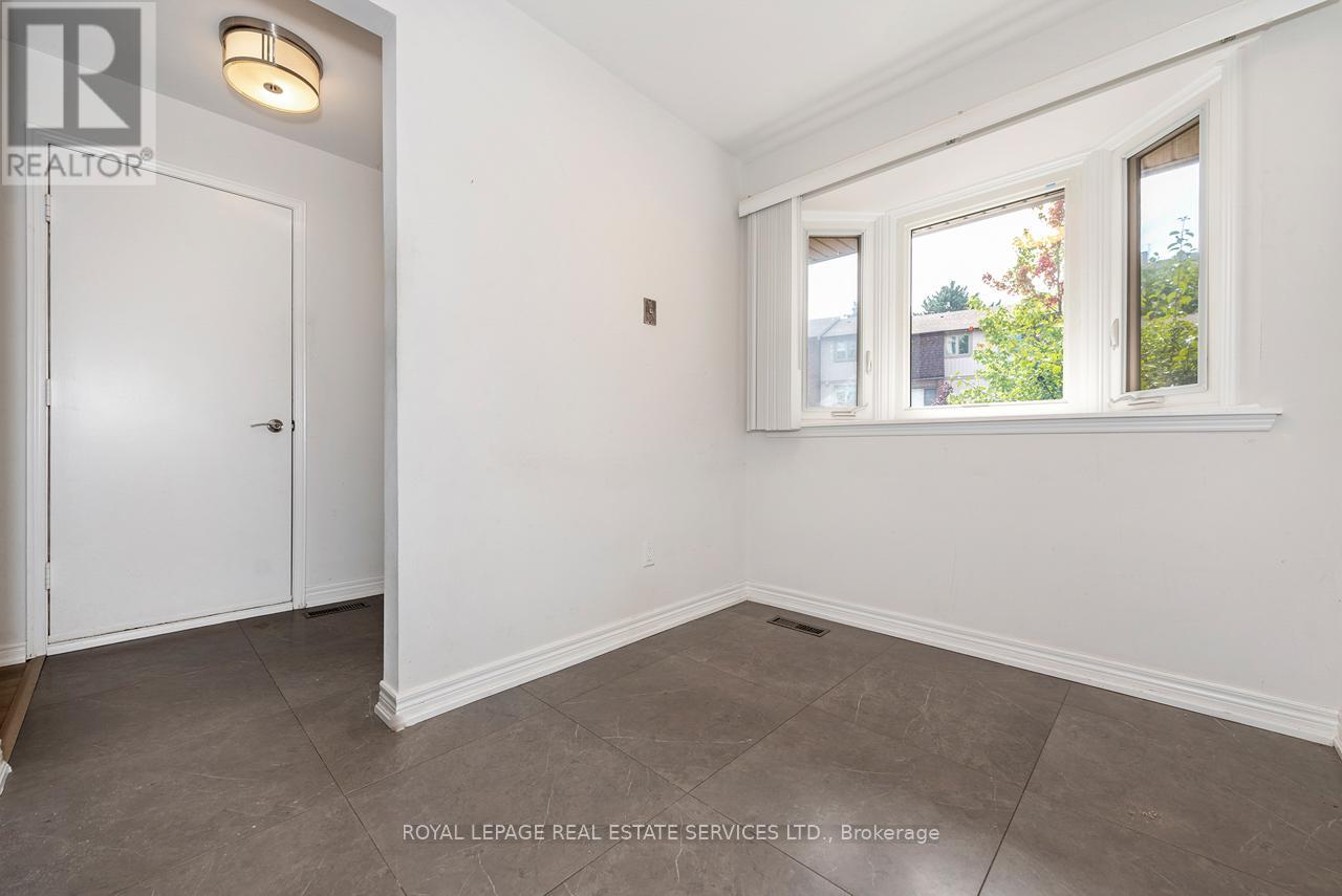 3 - 1160 Walden Circle, Mississauga, Ontario  L5J 4J9 - Photo 8 - W12471167